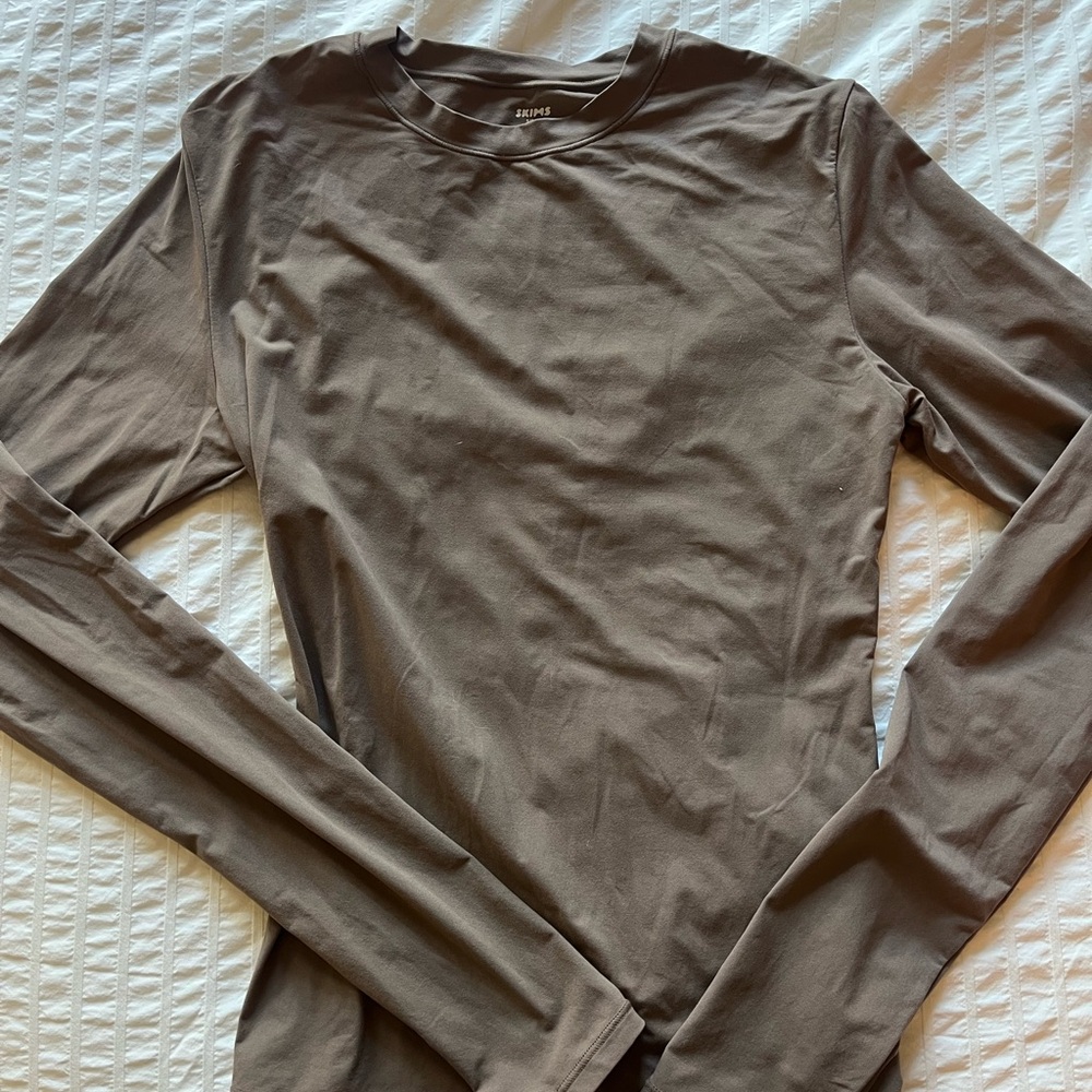 SKIMS Fits Everybody Long Sleeve T Shirt Small Amethyst